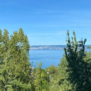 Appartement Vue Lac, Et Contemporain, Évian-les-Bains